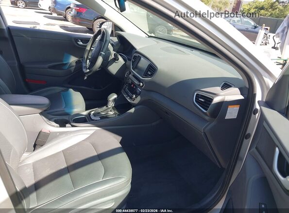 KMHC75LD3KU160000 2019 HYUNDAI IONIQ PLUG-IN HYBRID Серебряный Вид салона спереди
