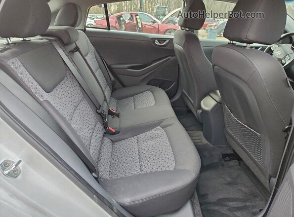 KMHC75LH9KU045193 2019 HYUNDAI IONIQ Белый Вид задних сидений