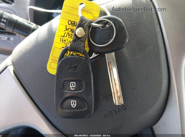 KMHCT4AE5HU313180 2017 HYUNDAI ACCENT Черный Вид панели приборов