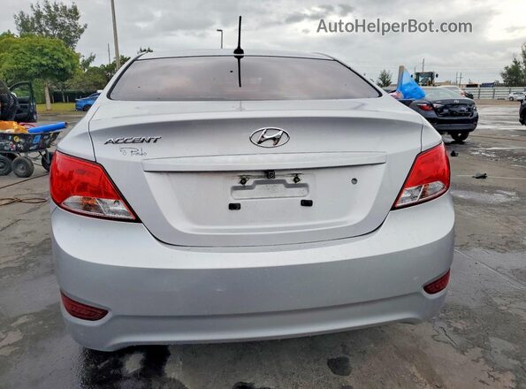 KMHCT4AE6GU009953 2016 HYUNDAI ACCENT Silver Widok z tyłu