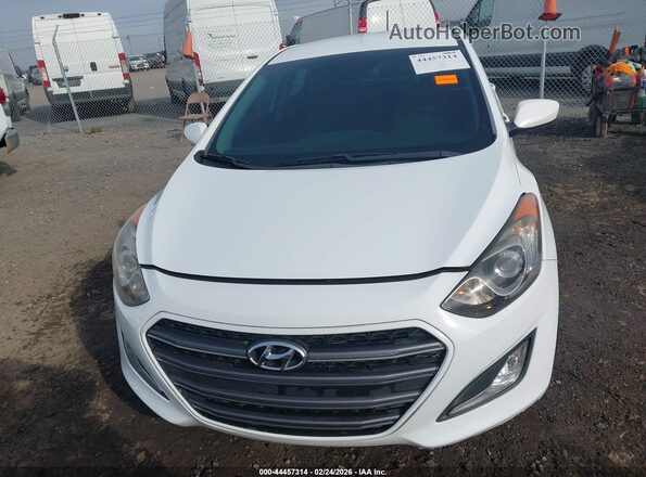 KMHD35LH4HU360329 2017 HYUNDAI ELANTRA GT Белый Вид задней части салона