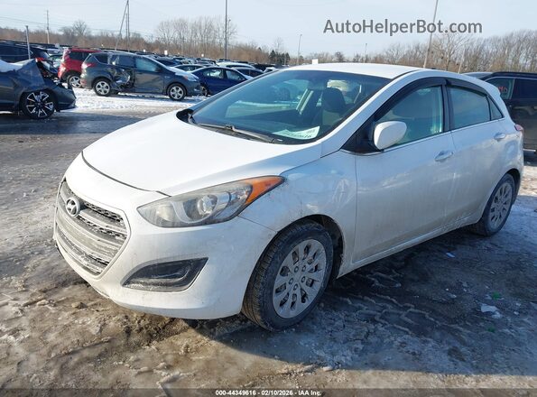 KMHD35LH8HU376758 2017 HYUNDAI ELANTRA GT Белый Передняя левая четверть
