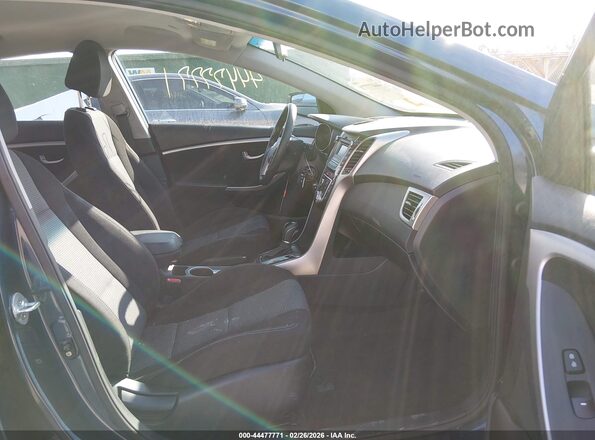 KMHD35LHXGU272416 2016 HYUNDAI ELANTRA GT Синий Вид салона спереди