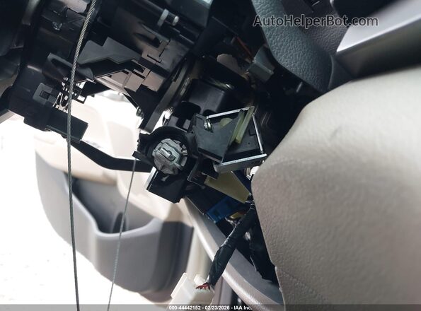 KMHD74LF9HU071475 2017 HYUNDAI ELANTRA Золотой Вид спереди