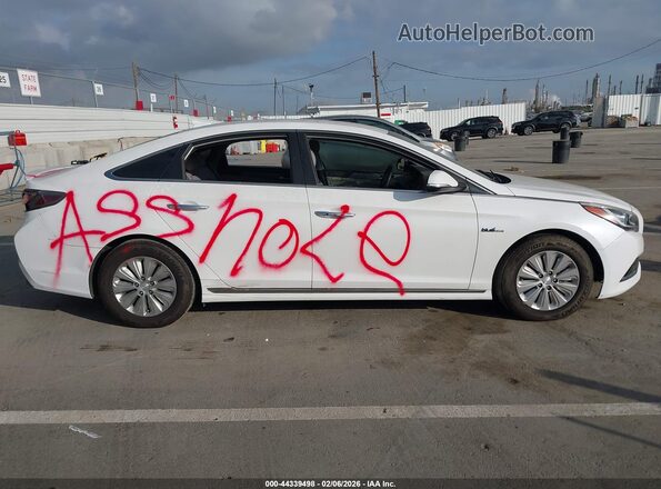 KMHE24L33HA063754 2017 HYUNDAI SONATA HYBRID White Widok wnętrza z tyłu