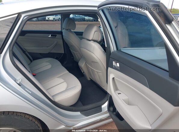 KMHE24L35HA066607 2017 HYUNDAI SONATA HYBRID Серебряный Вид наклейки с VIN-кодом
