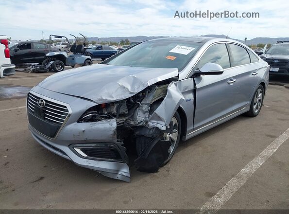 KMHE34L17GA010307 2016 HYUNDAI SONATA HYBRID Серебряный Вид спереди