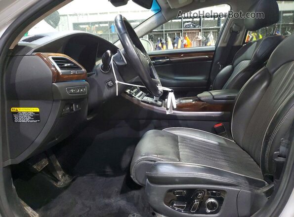 KMHG34JAXHU025413 2017 GENESIS G90 Серебряный Вид салона спереди