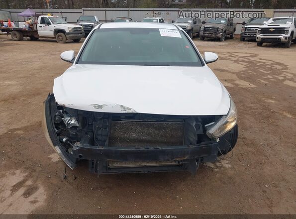 KMHH35LE5JU062126 2018 HYUNDAI ELANTRA GT Белый Вид спереди