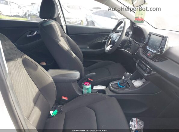 KMHH35LEXKU088710 2019 HYUNDAI ELANTRA GT White წინა სალონის ხედი