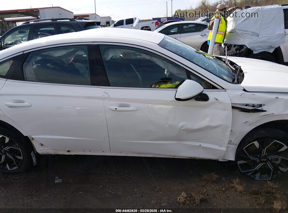 KMHL64JA5SA435423 2025 HYUNDAI SONATA White Widok wnętrza z tyłu