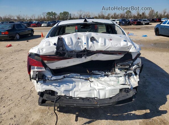 KMHLL4DG4RU795235 2024 HYUNDAI ELANTRA White უკანა ხედი