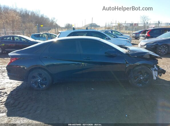 KMHLM4AJ2PU087883 2023 HYUNDAI ELANTRA HYBRID Black Widok wnętrza z tyłu