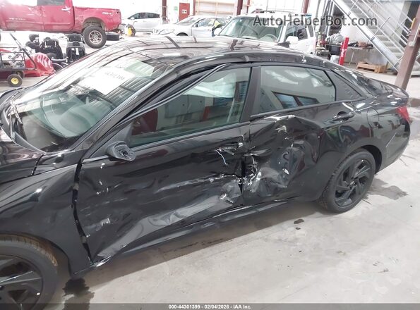 KMHLM4DG7TU112481 2026 HYUNDAI ELANTRA Черный Вид спереди