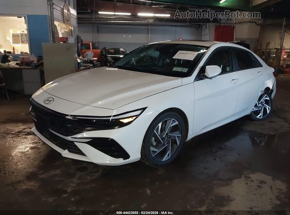 KMHLS4DGXSU927746 2025 HYUNDAI ELANTRA White Vista tres cuartos delantera izquierda