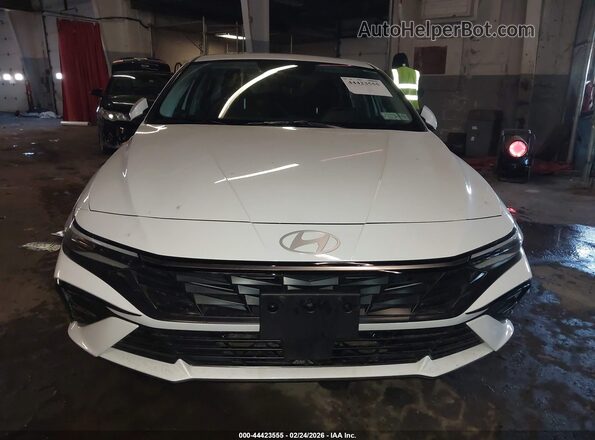 KMHLS4DGXSU927746 2025 HYUNDAI ELANTRA White Vista del cuadro de instrumentos