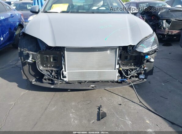 KMHM34AA8SA091759 2025 HYUNDAI IONIQ 6 Gray Widok wnętrza z tyłu
