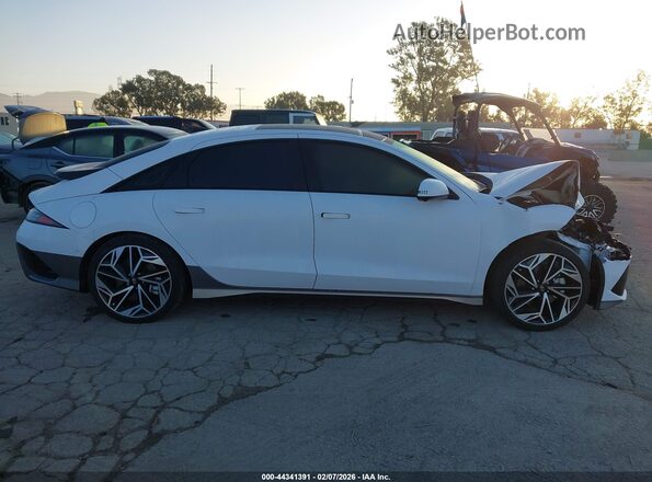KMHM54AA4RA074008 2024 HYUNDAI IONIQ 6 Белый Вид задней части салона