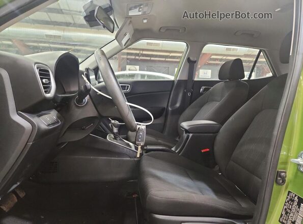 KMHRB8A34PU213945 2023 HYUNDAI VENUE Green Սալոնի դիմացի տեսք
