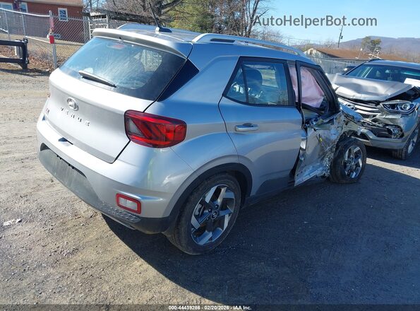 KMHRC8A35TU429665 2026 HYUNDAI VENUE Серебряный Задняя правая четверть
