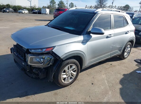 KMHRC8A37LU015738 2020 HYUNDAI VENUE Серебряный Передняя левая четверть