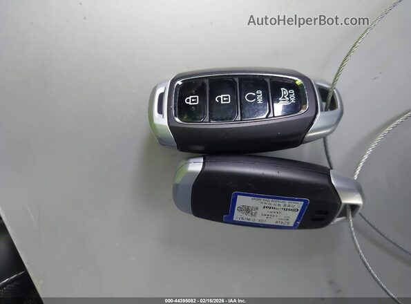 KMHRC8A37RU293418 2024 HYUNDAI VENUE Dark Blue Vista del salpicadero