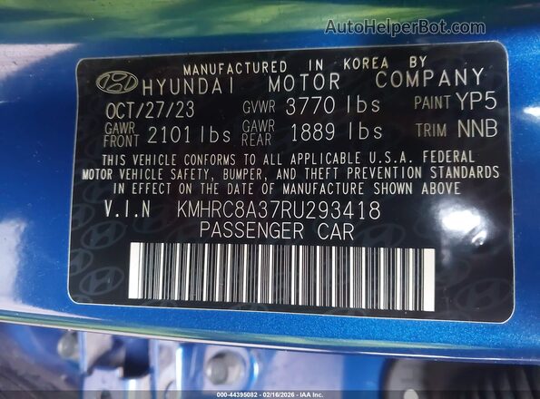 KMHRC8A37RU293418 2024 HYUNDAI VENUE Dark Blue Vista del compartimento del motor