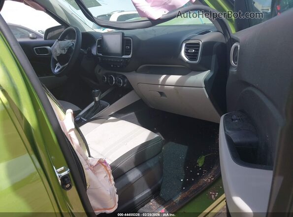 KMHRC8A38RU293461 2024 HYUNDAI VENUE Green Widok wnętrza z przodu