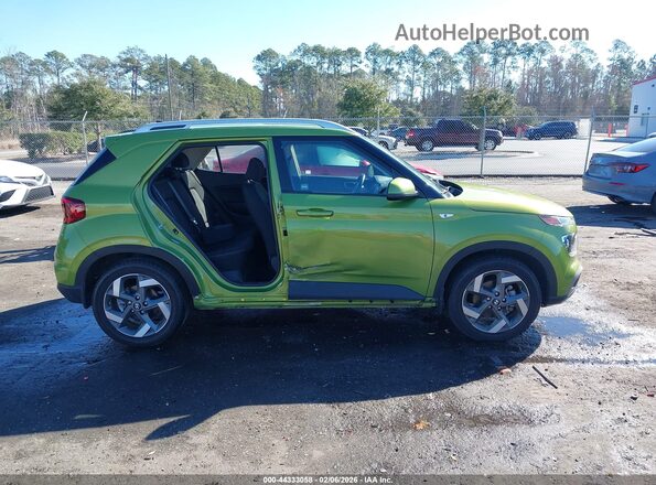 KMHRC8A3XMU075157 2021 HYUNDAI VENUE Green Вид задньої частини салону