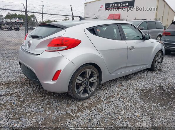 KMHTC6AD5HU322920 2017 HYUNDAI VELOSTER Серебряный Задняя правая четверть