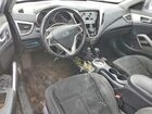 2017 Hyundai Veloster Серебряный vin: KMHTC6AD8HU309742