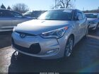 2017 Hyundai Veloster Value Edition Серебряный vin: KMHTC6AD9HU324086