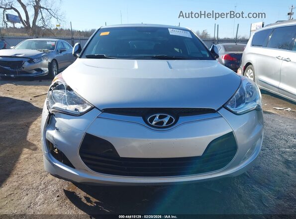 KMHTC6AD9HU324086 2017 HYUNDAI VELOSTER Серебряный Вид щитка приборов