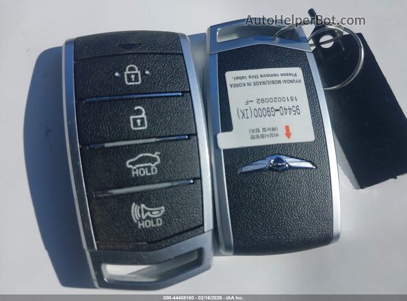 KMTG74LE7KU026293 2019 GENESIS G70 Gray Vista del salpicadero