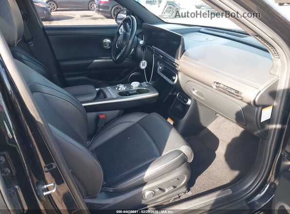 KMUKCDTC3PU005996 2023 GENESIS GV60 Black Սալոնի դիմացի տեսք