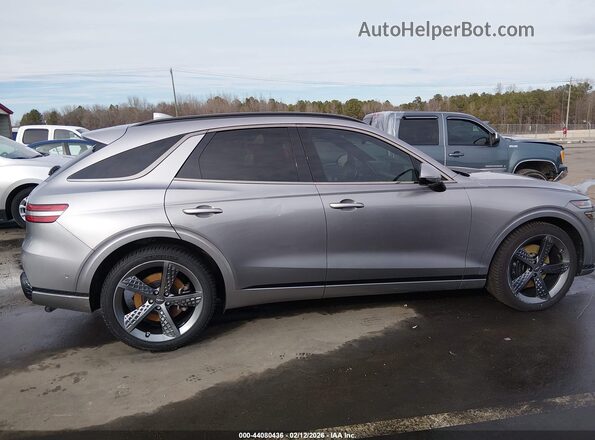 KMUMCDTC0NU040503 2022 GENESIS GV70 Silver Вид задньої частини салону