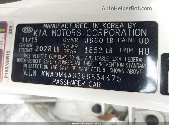 KNADM4A32G6654475 2016 KIA RIO Белый Вид подкапотного пространства