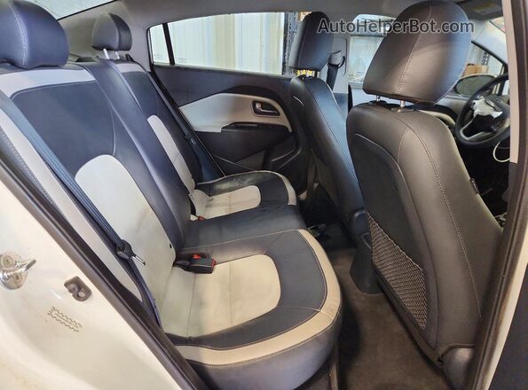 KNADM4A38H6071832 2017 KIA RIO Белый Вид задних сидений