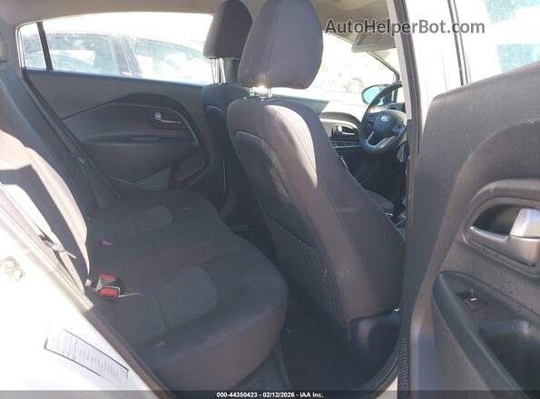 KNADM4A38H6106482 2017 KIA RIO Белый Вид наклейки с VIN-кодом