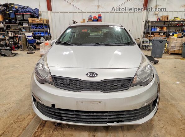 KNADM4A39G6540070 2016 KIA RIO Серебряный Вид спереди
