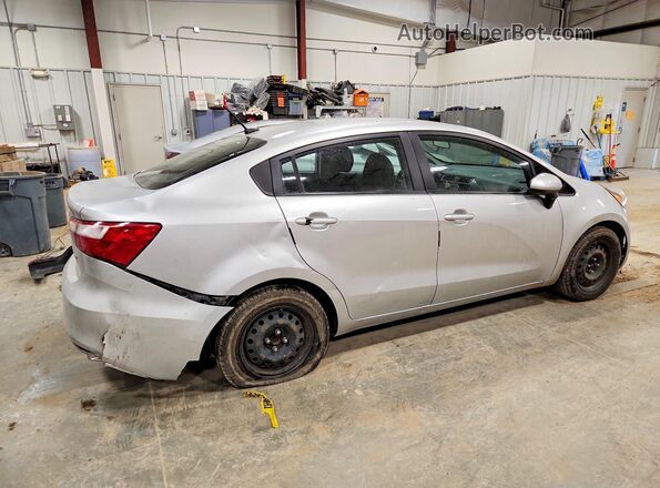 KNADM4A39G6540070 2016 KIA RIO Серебряный Задняя правая четверть