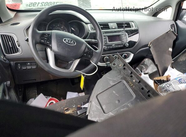 KNADM4A39H6011235 2017 KIA RIO Черный Вид панели приборов