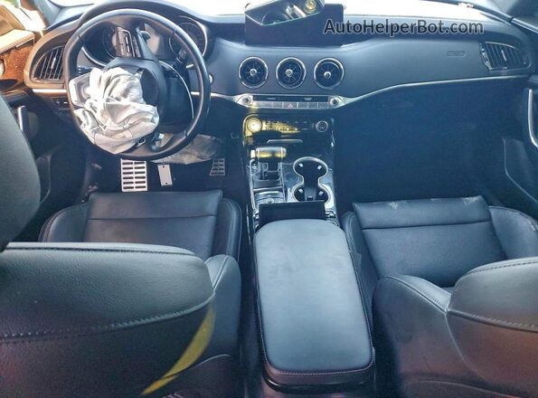 KNAE35LD3P6133378 2023 KIA STINGER Серый Вид панели приборов