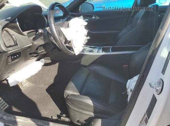 KNAE45LC9N6103447 2022 KIA STINGER Белый Вид салона спереди