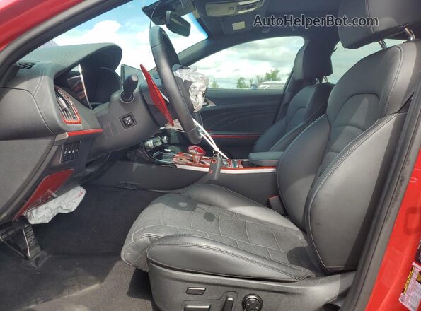 KNAE55LCXP6130642 2023 KIA STINGER Красный Вид салона спереди