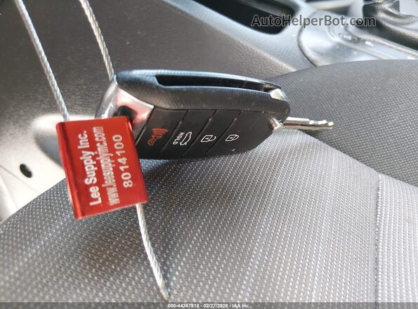 KNAFX5A86G5548022 2016 KIA FORTE Серый Вид панели приборов