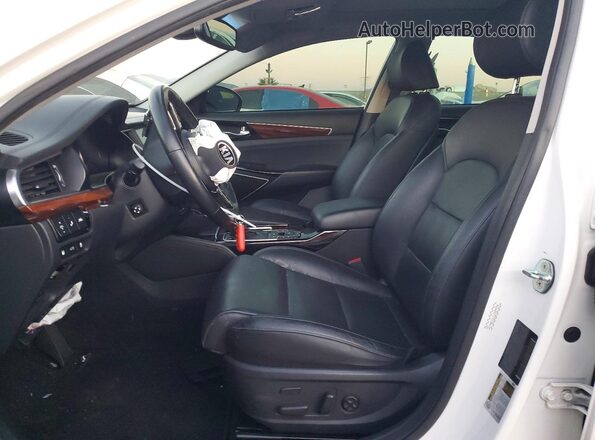 KNALC4J13J5099790 2018 KIA CADENZA Белый Вид салона спереди