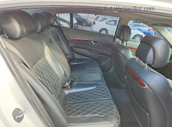 KNALW4D42H6036293 2017 KIA K900 Белый Вид задних сидений