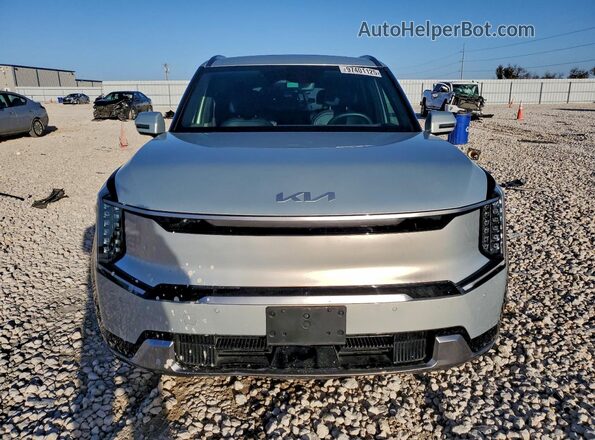 KNDADFS57R6035326 2024 KIA EV9 Silver Widok z przodu