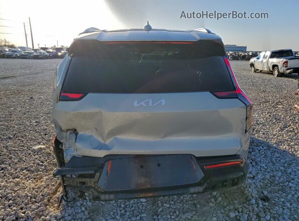 KNDADFS57R6035326 2024 KIA EV9 Silver Widok z tyłu